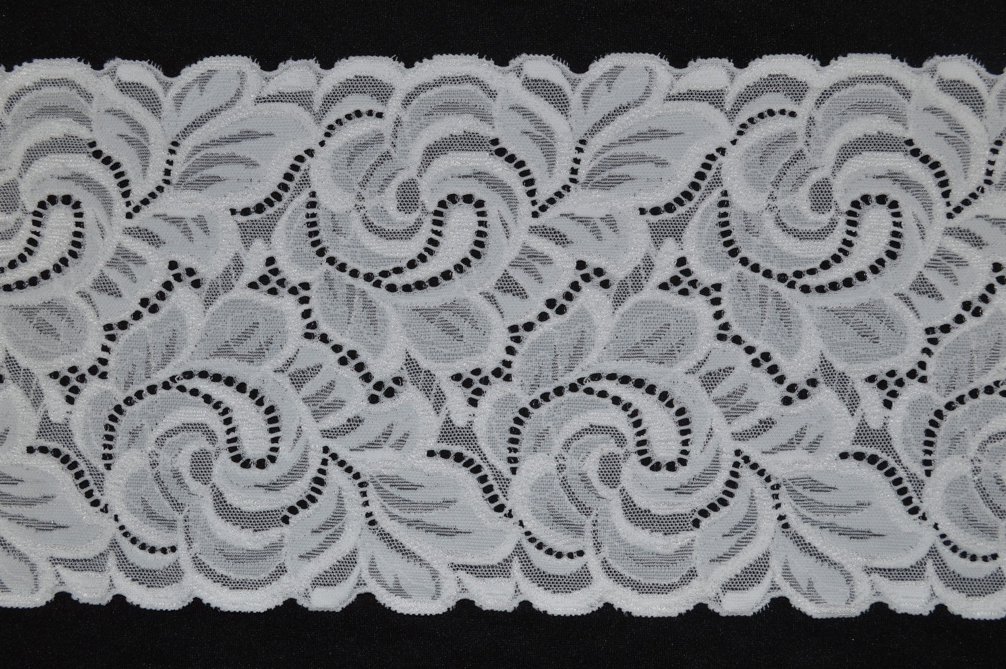 Deep Scallop Eyelash Lace Trim, 3m, 17cm White - Fabric Guild